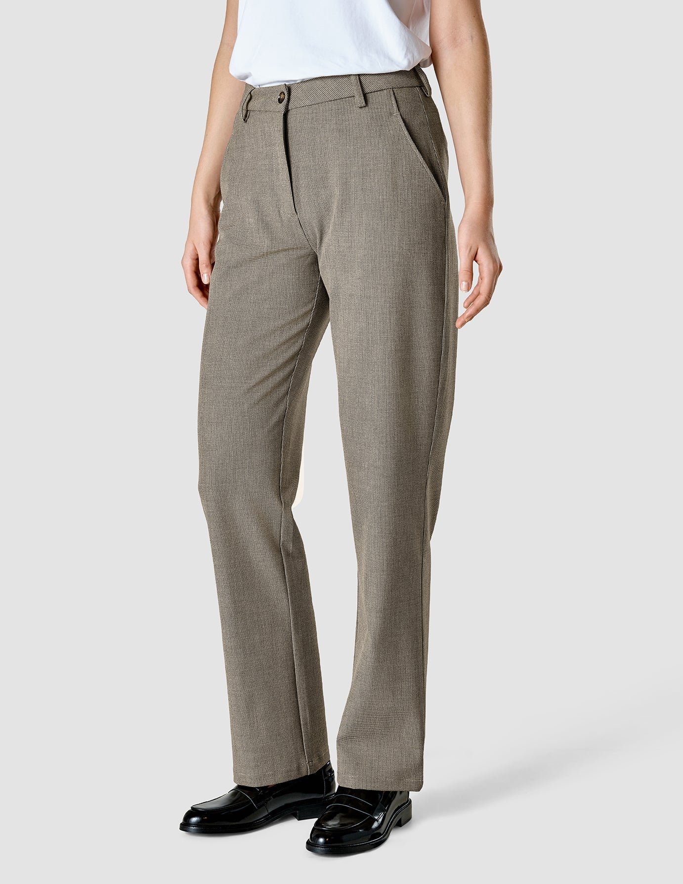 Essential Pants Straight Latte